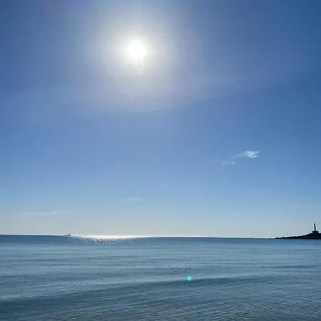 Apartman Km 0, Pisos Estudios - Planta Baja - 100m De La Playa - Flats - Ground Floor - 100m From The Beach, Cada Con Bicis & Tabla Sup, Piscina & Padel & Tenis & Mas - Each With Bikes & Sup Board, Pool & Paddle & Tennis & La Manga del Mar Menor