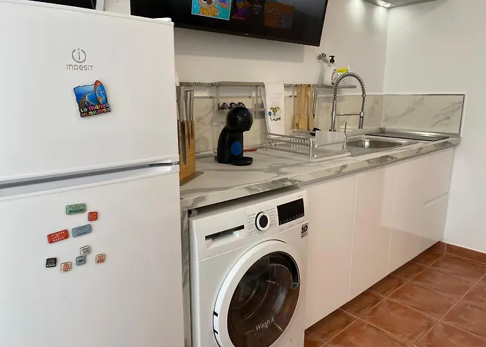 Km 0, Pisos Estudios - Planta Baja - 100m De La Playa - Flats - Ground Floor - 100m From The Beach, Cada Con Bicis & Tabla Sup, Piscina & Padel & Tenis & Mas - Each With Bikes & Sup Board, Pool & Paddle & Tennis &