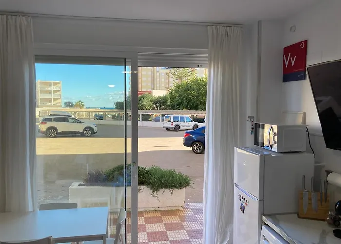 Km 0, Pisos Estudios - Planta Baja - 100m De La Playa - Flats - Ground Floor - 100m From The Beach, Cada Con Bicis & Tabla Sup, Piscina & Padel & Tenis & Mas - Each With Bikes & Sup Board, Pool & Paddle & Tennis & 公寓 *