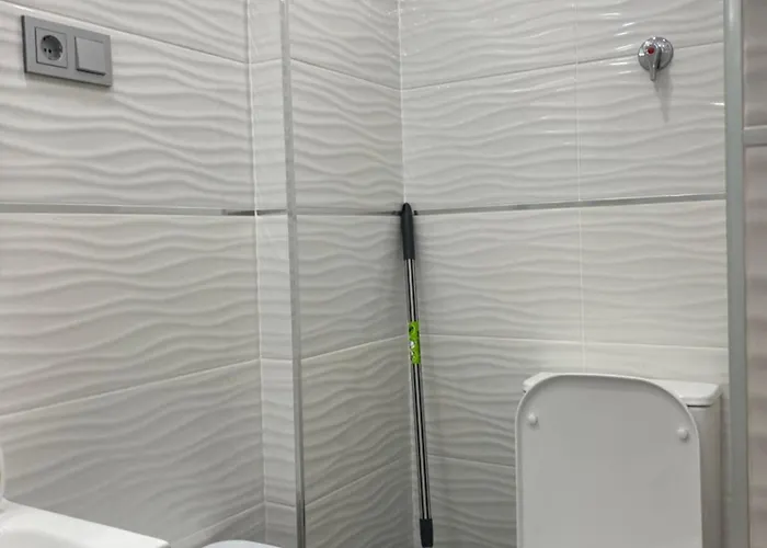 Km 0, Pisos Estudios - Planta Baja - 100m De La Playa - Flats - Ground Floor - 100m From The Beach, Cada Con Bicis & Tabla Sup, Piscina & Padel & Tenis & Mas - Each With Bikes & Sup Board, Pool & Paddle & Tennis & 公寓 拉曼加戴尔马尔梅纳