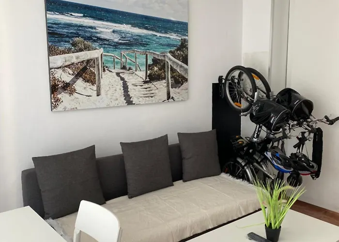 Km 0, Pisos Estudios - Planta Baja - 100m De La Playa - Flats - Ground Floor - 100m From The Beach, Cada Con Bicis & Tabla Sup, Piscina & Padel & Tenis & Mas - Each With Bikes & Sup Board, Pool & Paddle & Tennis & 拉曼加戴尔马尔梅纳