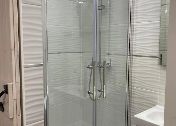 Km 0, Pisos Estudios - Planta Baja - 100m De La Playa - Flats - Ground Floor - 100m From The Beach, Cada Con Bicis & Tabla Sup, Piscina & Padel & Tenis & Mas - Each With Bikes & Sup Board, Pool & Paddle & Tennis & *