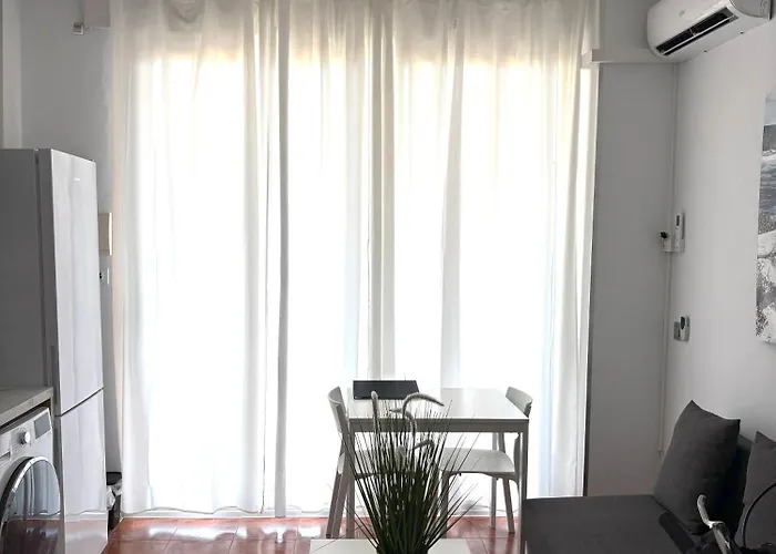 Km 0, Pisos Estudios - Planta Baja - 100m De La Playa - Flats - Ground Floor - 100m From The Beach, Cada Con Bicis & Tabla Sup, Piscina & Padel & Tenis & Mas - Each With Bikes & Sup Board, Pool & Paddle & Tennis & 公寓 拉曼加戴尔马尔梅纳