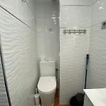 公寓 Km 0, Pisos Estudios - Planta Baja - 100m De La Playa - Flats - Ground Floor - 100m From The Beach, Cada Con Bicis & Tabla Sup, Piscina & Padel & Tenis & Mas - Each With Bikes & Sup Board, Pool & Paddle & Tennis & *