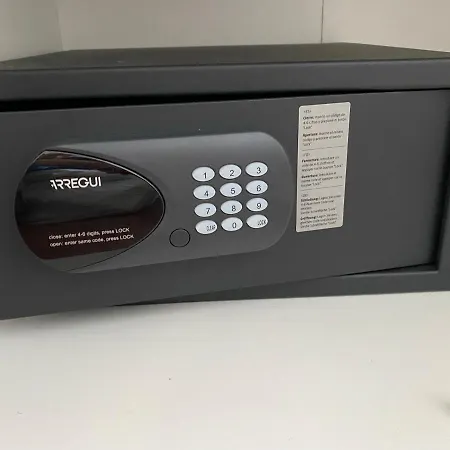 Km 0, Pisos Estudios - Planta Baja - 100m De La Playa - Flats - Ground Floor - 100m From The Beach, Cada Con Bicis & Tabla Sup, Piscina & Padel & Tenis & Mas - Each With Bikes & Sup Board, Pool & Paddle & Tennis & *