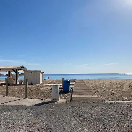 아파트 Km 0, Pisos Estudios - Planta Baja - 100m De La Playa - Flats - Ground Floor - 100m From The Beach, Cada Con Bicis & Tabla Sup, Piscina & Padel & Tenis & Mas - Each With Bikes & Sup Board, Pool & Paddle & Tennis & 라망가델마르메노