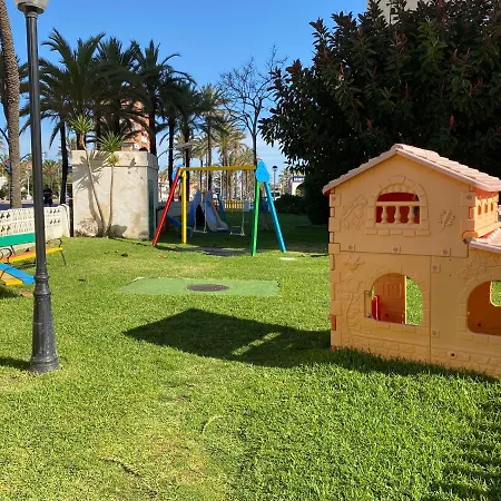 Km 0, Pisos Estudios - Planta Baja - 100m De La Playa - Flats - Ground Floor - 100m From The Beach, Cada Con Bicis & Tabla Sup, Piscina & Padel & Tenis & Mas - Each With Bikes & Sup Board, Pool & Paddle & Tennis & アパート