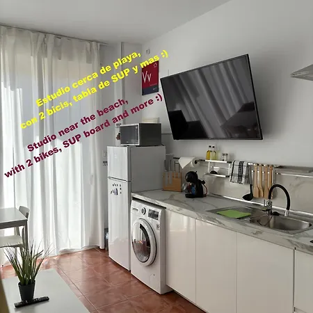 Beachside Studios: Ground Floor Retreat With Bikes & Water Sports La Manga del Mar Menor