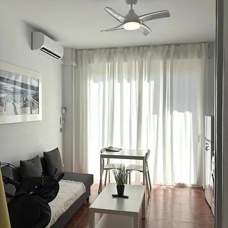 Km 0, Pisos Estudios - Planta Baja - 100m De La Playa - Flats - Ground Floor - 100m From The Beach, Cada Con Bicis & Tabla Sup, Piscina & Padel & Tenis & Mas - Each With Bikes & Sup Board, Pool & Paddle & Tennis & 아파트 *