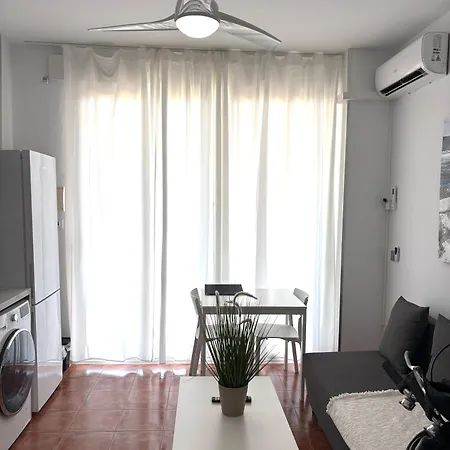 Beachside Studios: Ground Floor Retreat With Bikes & Water Sports Apartment La Manga del Mar Menor