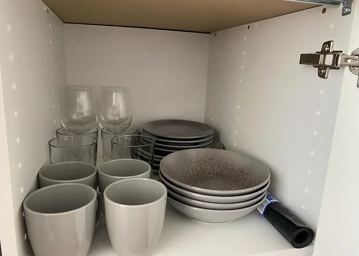 Apartment Beachside Studios: Ground Floor Retreat With Bikes & Water Sports