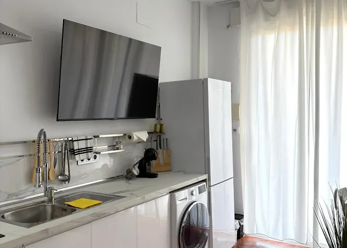 Beachside Studios: Ground Floor Retreat With Bikes & Water Sports Apartment