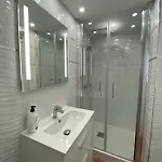 Km 0, Pisos Estudios - Planta Baja - 100m De La Playa - Flats - Ground Floor - 100m From The Beach, Cada Con Bicis & Tabla Sup, Piscina & Padel & Tenis & Mas - Each With Bikes & Sup Board, Pool & Paddle & Tennis & *