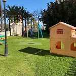 Km 0, Pisos Estudios - Planta Baja - 100m De La Playa - Flats - Ground Floor - 100m From The Beach, Cada Con Bicis & Tabla Sup, Piscina & Padel & Tenis & Mas - Each With Bikes & Sup Board, Pool & Paddle & Tennis & アパート