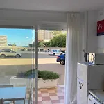 Km 0, Pisos Estudios - Planta Baja - 100m De La Playa - Flats - Ground Floor - 100m From The Beach, Cada Con Bicis & Tabla Sup, Piscina & Padel & Tenis & Mas - Each With Bikes & Sup Board, Pool & Paddle & Tennis & アパート *