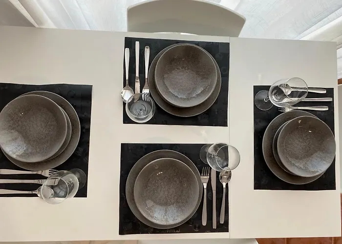 Km 0, Pisos Estudios - Planta Baja - 100m De La Playa - Flats - Ground Floor - 100m From The Beach, Cada Con Bicis & Tabla Sup, Piscina & Padel & Tenis & Mas - Each With Bikes & Sup Board, Pool & Paddle & Tennis & Lejlighed *