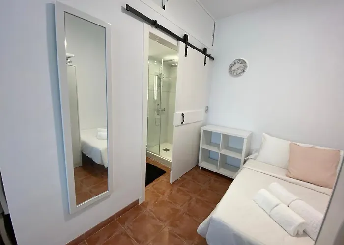 Km 0, Pisos Estudios - Planta Baja - 100m De La Playa - Flats - Ground Floor - 100m From The Beach, Cada Con Bicis & Tabla Sup, Piscina & Padel & Tenis & Mas - Each With Bikes & Sup Board, Pool & Paddle & Tennis & Lejlighed La Manga