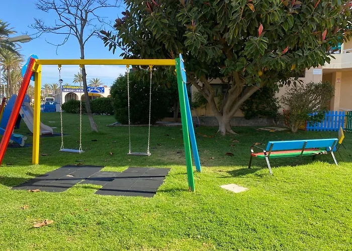 Km 0, Pisos Estudios - Planta Baja - 100m De La Playa - Flats - Ground Floor - 100m From The Beach, Cada Con Bicis & Tabla Sup, Piscina & Padel & Tenis & Mas - Each With Bikes & Sup Board, Pool & Paddle & Tennis & * La Manga