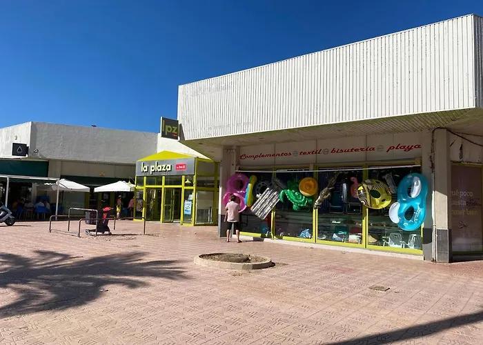 Km 0, Pisos Estudios - Planta Baja - 100m De La Playa - Flats - Ground Floor - 100m From The Beach, Cada Con Bicis & Tabla Sup, Piscina & Padel & Tenis & Mas - Each With Bikes & Sup Board, Pool & Paddle & Tennis & * La Manga